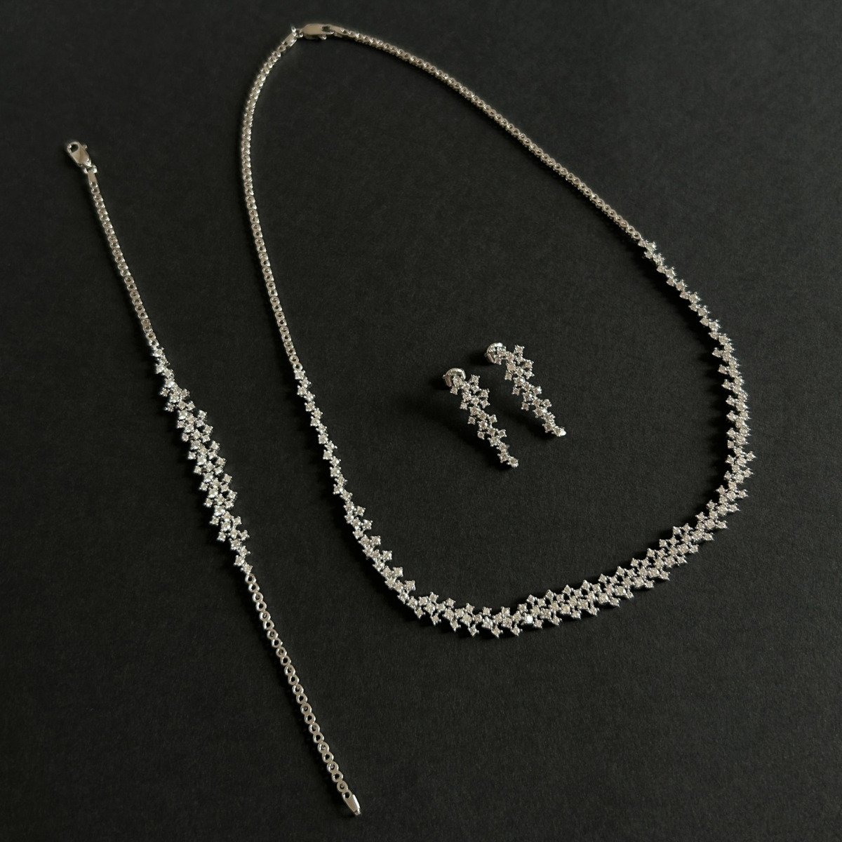 Pırlanta Model Zirkon Taşlı Çiçek Set - Image 1