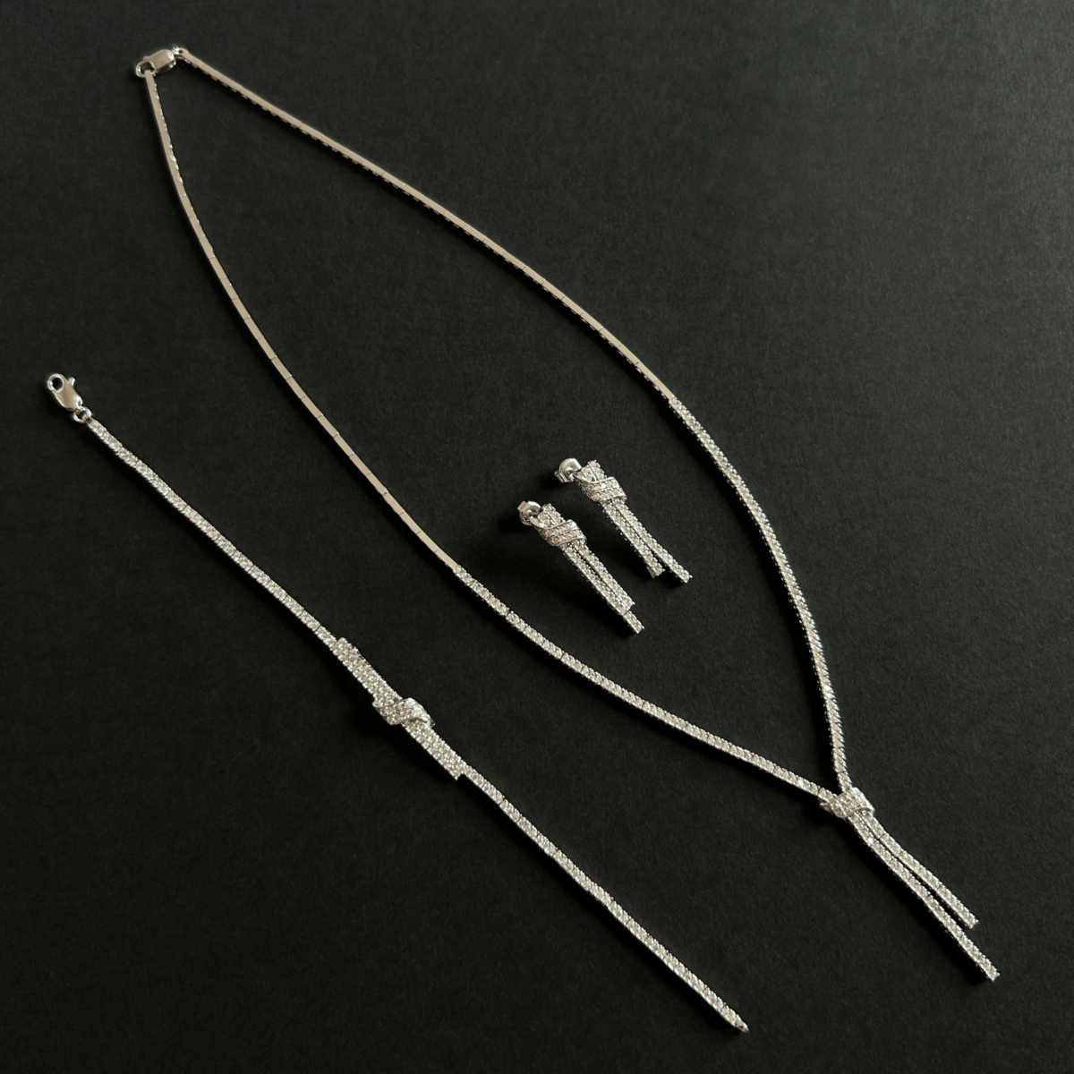 Pırlanta Model Zirkon Taşlı Düğüm Model Set - Image 1