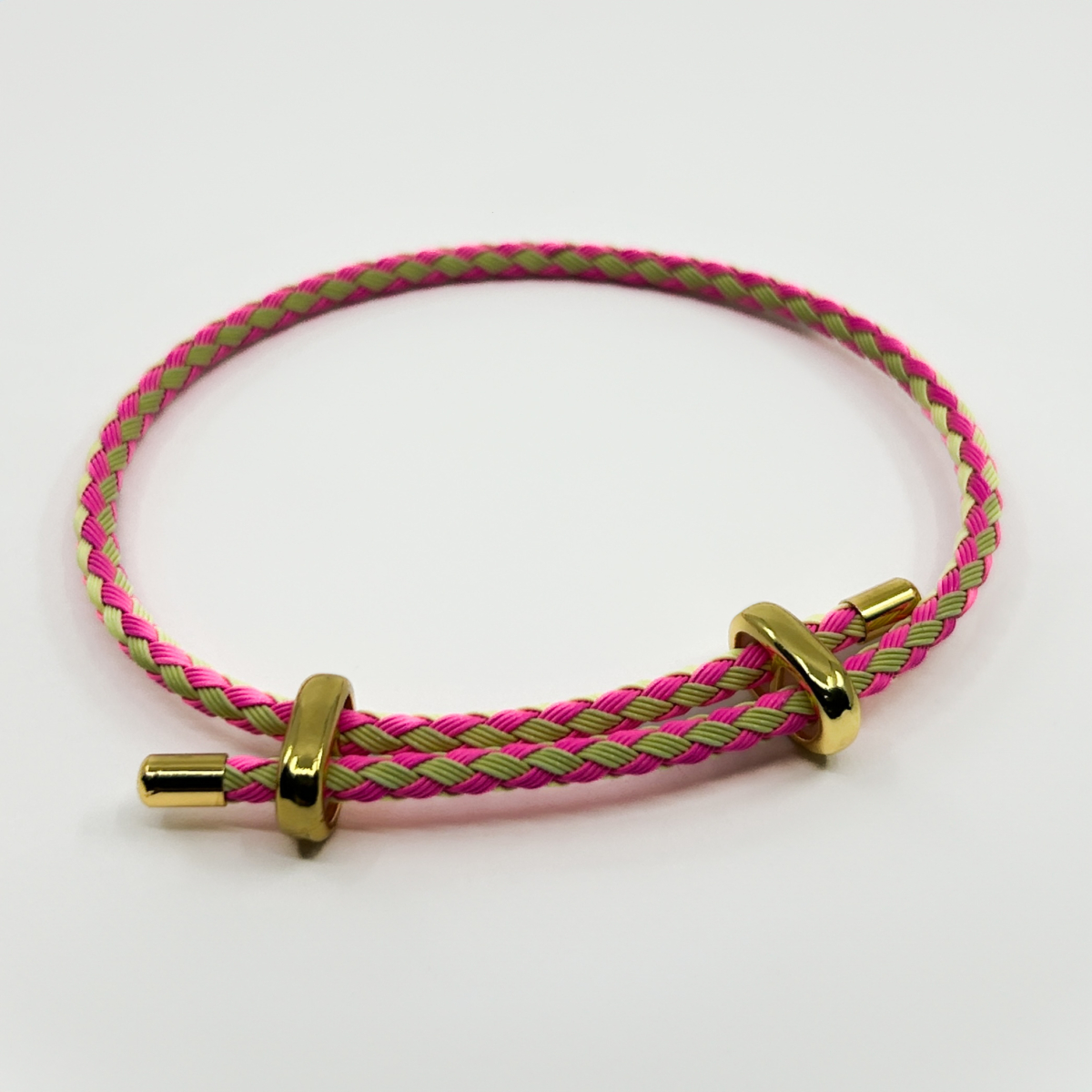 Pembe-Yeşil Ayarlanabilir Düğmeli Örgü İp Bileklik - Image 1