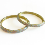 Beyaz Mineli Çiçek Motifli Kelepçe Bilezik