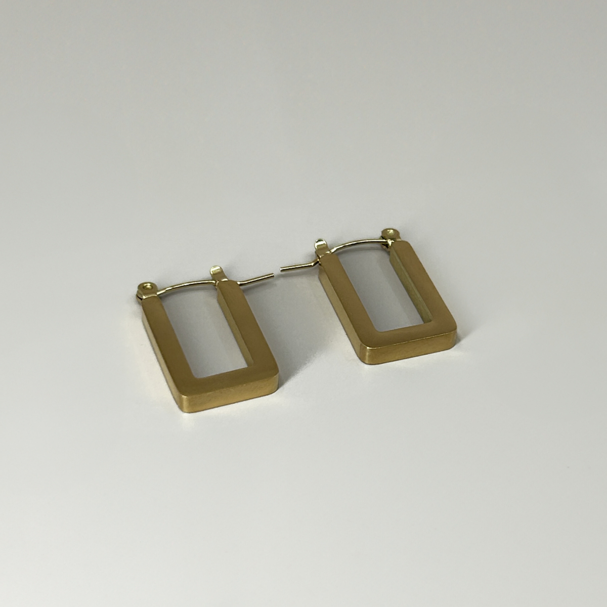 Çelik Gold Renk Dikdörtgen Küpe - Image 3