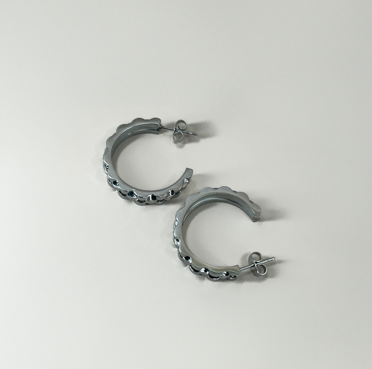 Çelik Silver Renk Rolex Kordon Model Yarım Halka Küpe - Image 3