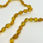 Altın Rengi Arpa Kesim Kehribar Bebek Diş Çıkarma Kolyesi