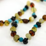 Çok Renkli Kehribar Bebek Diş Çıkarma Kolyesi