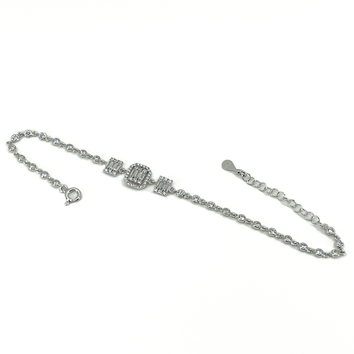 Üç Sıra Baget Yuvarlak Taşlı Zincir Bileklik - Görsel 3