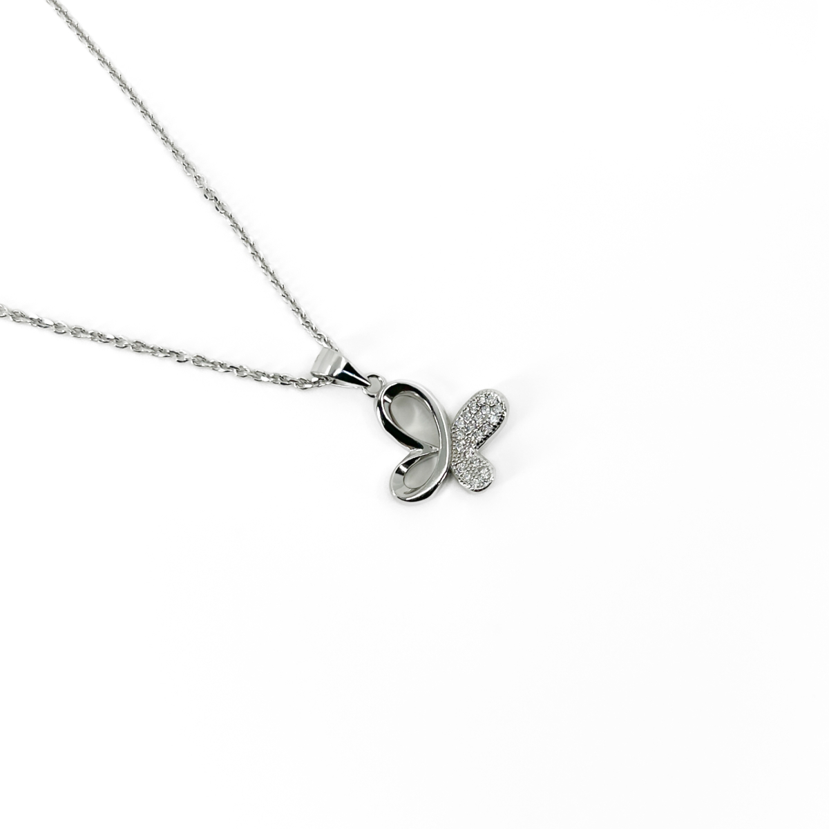 Zirkon Taşlı Çerçeve Kanat Kelebek Figür Kolye - Görsel 2