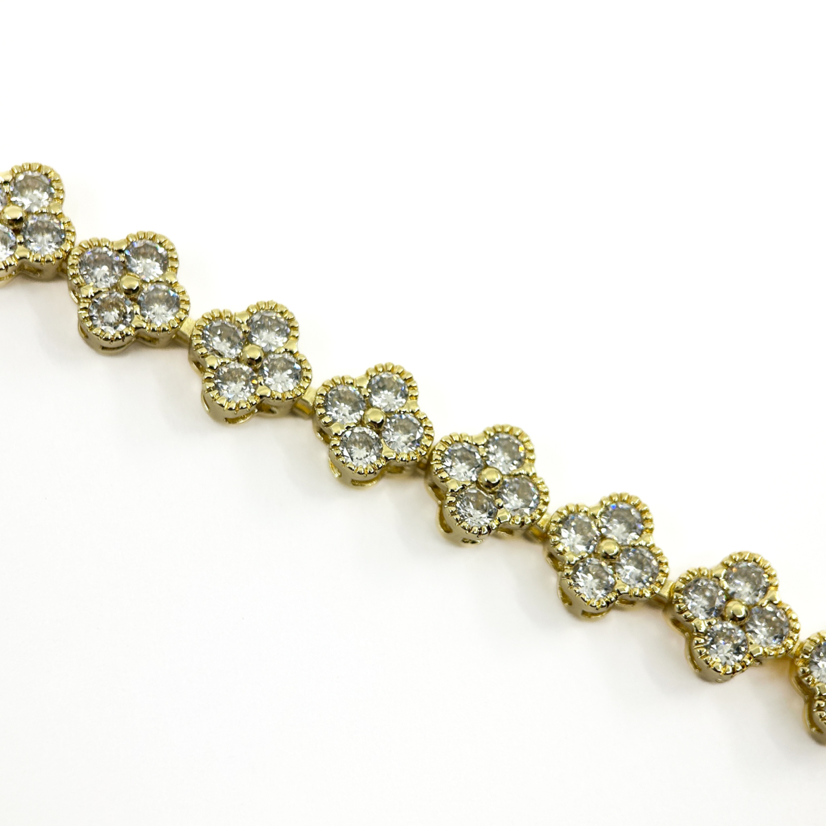 CM Gold Renk Taşlı Yonca Bileklik - Image 1