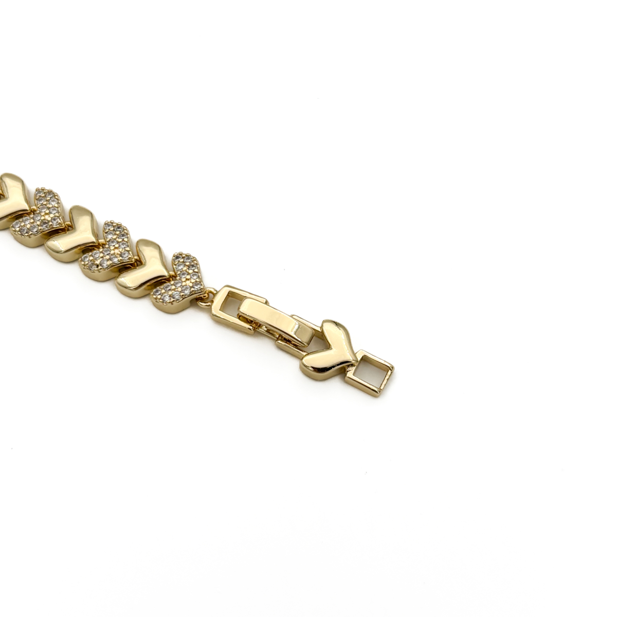 CM Gold Renk Taşlı Chevron Desenli Kalp Bileklik - Görsel 3