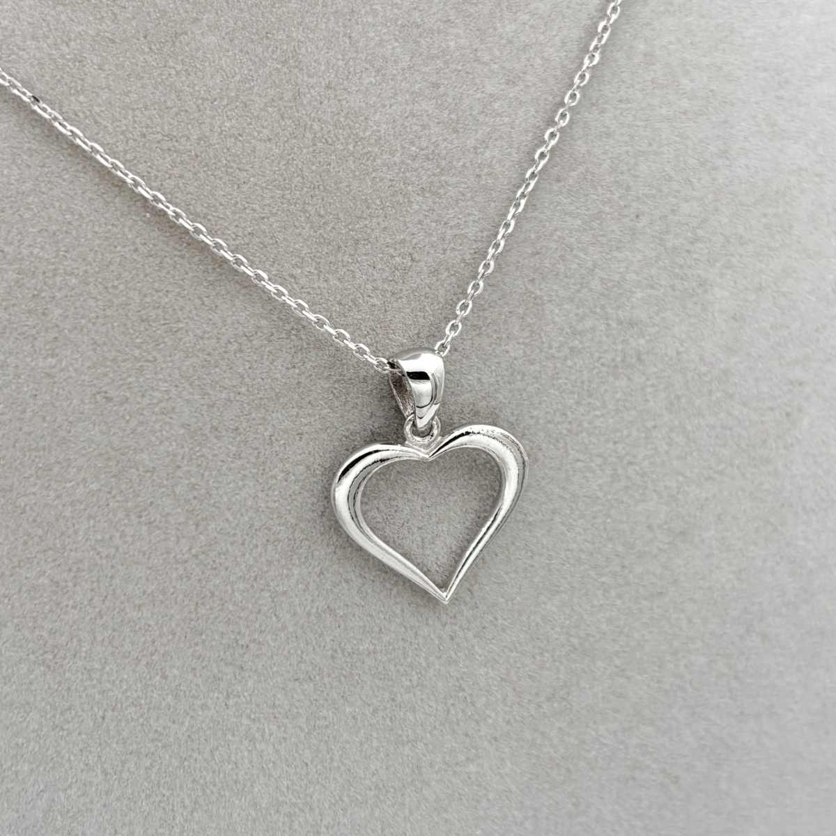 Çerçeve Kalp Kolye