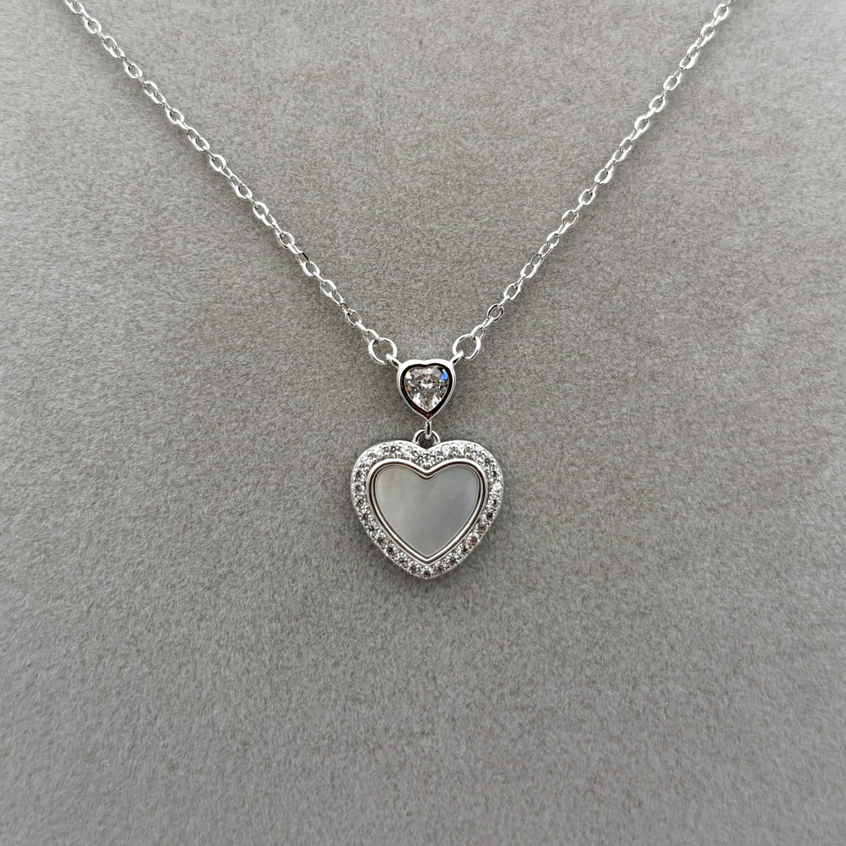 Zirkon Taşlı Sedefli Çift Kalp Kolye